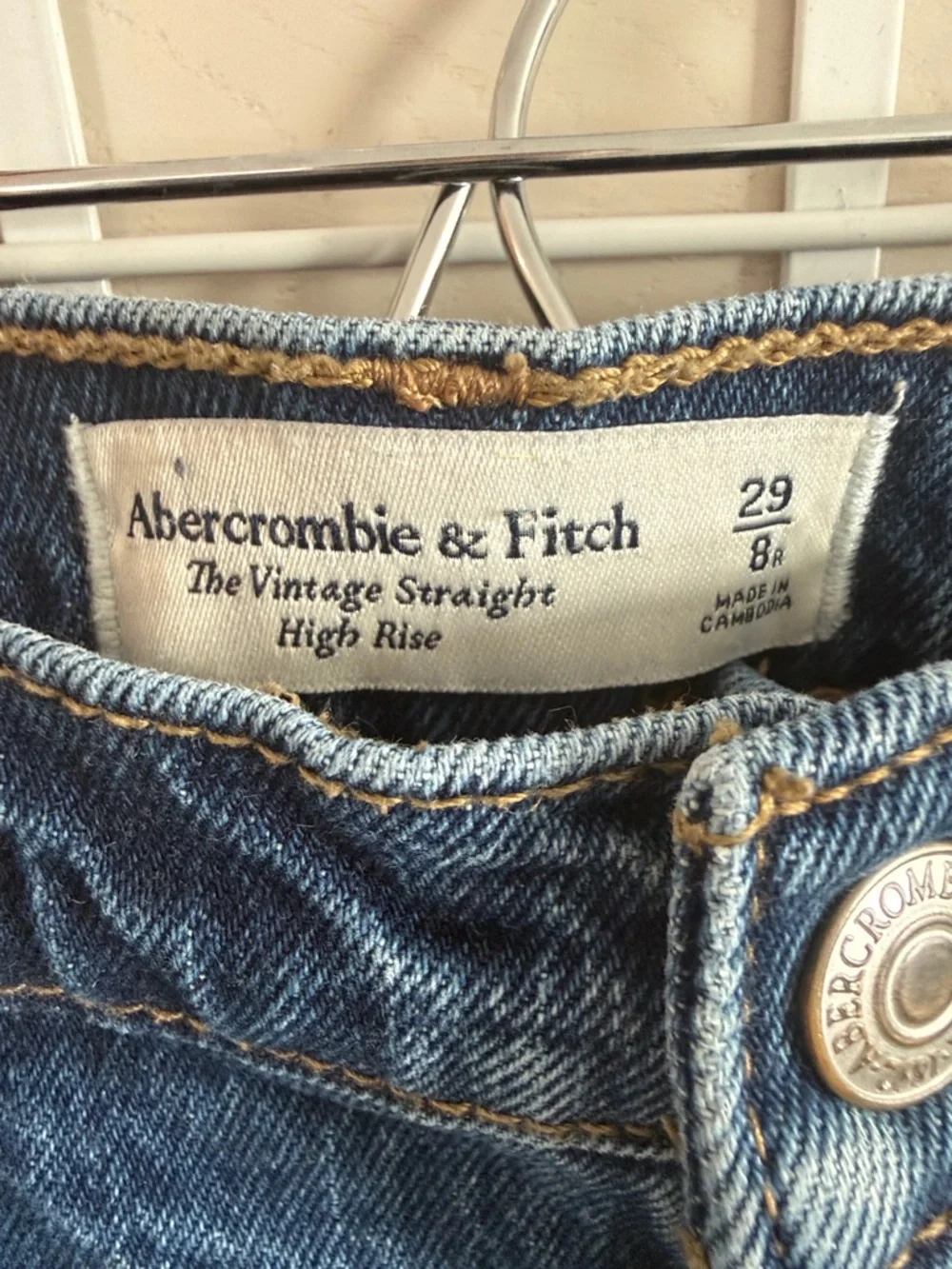 Abercrombie & Fitch Women’s Vintage Straight Jeans - Picture 2 of 7